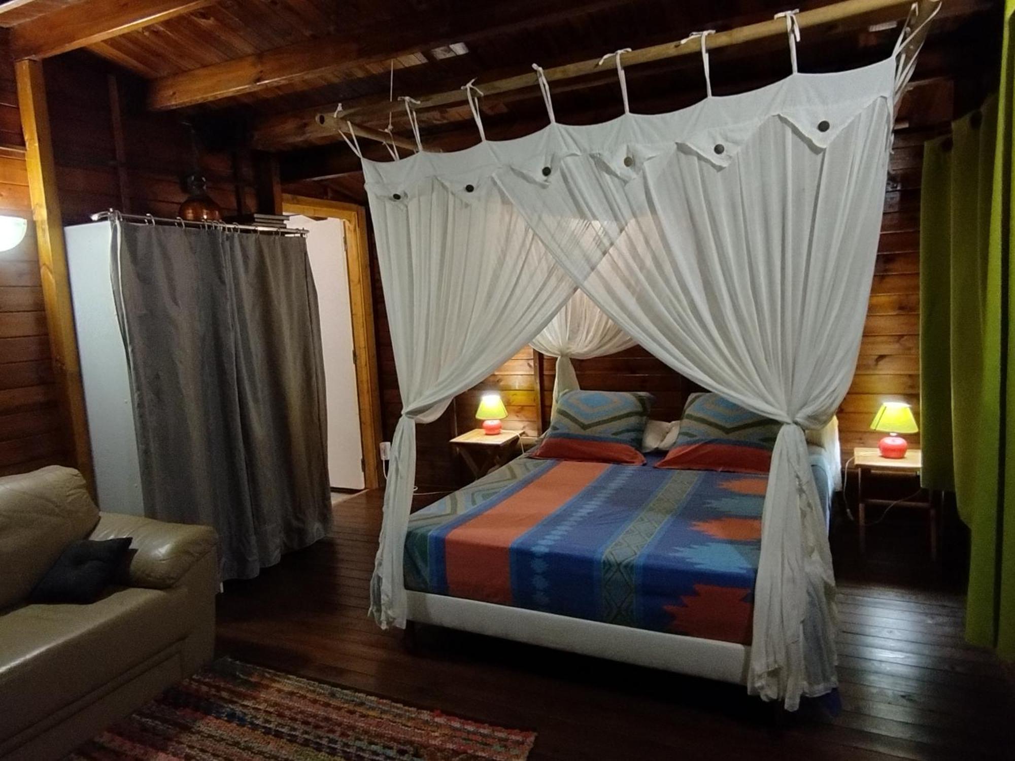 Insolite Arawakane Gites Du Manial Chalet Pointe-Noire Kültér fotó