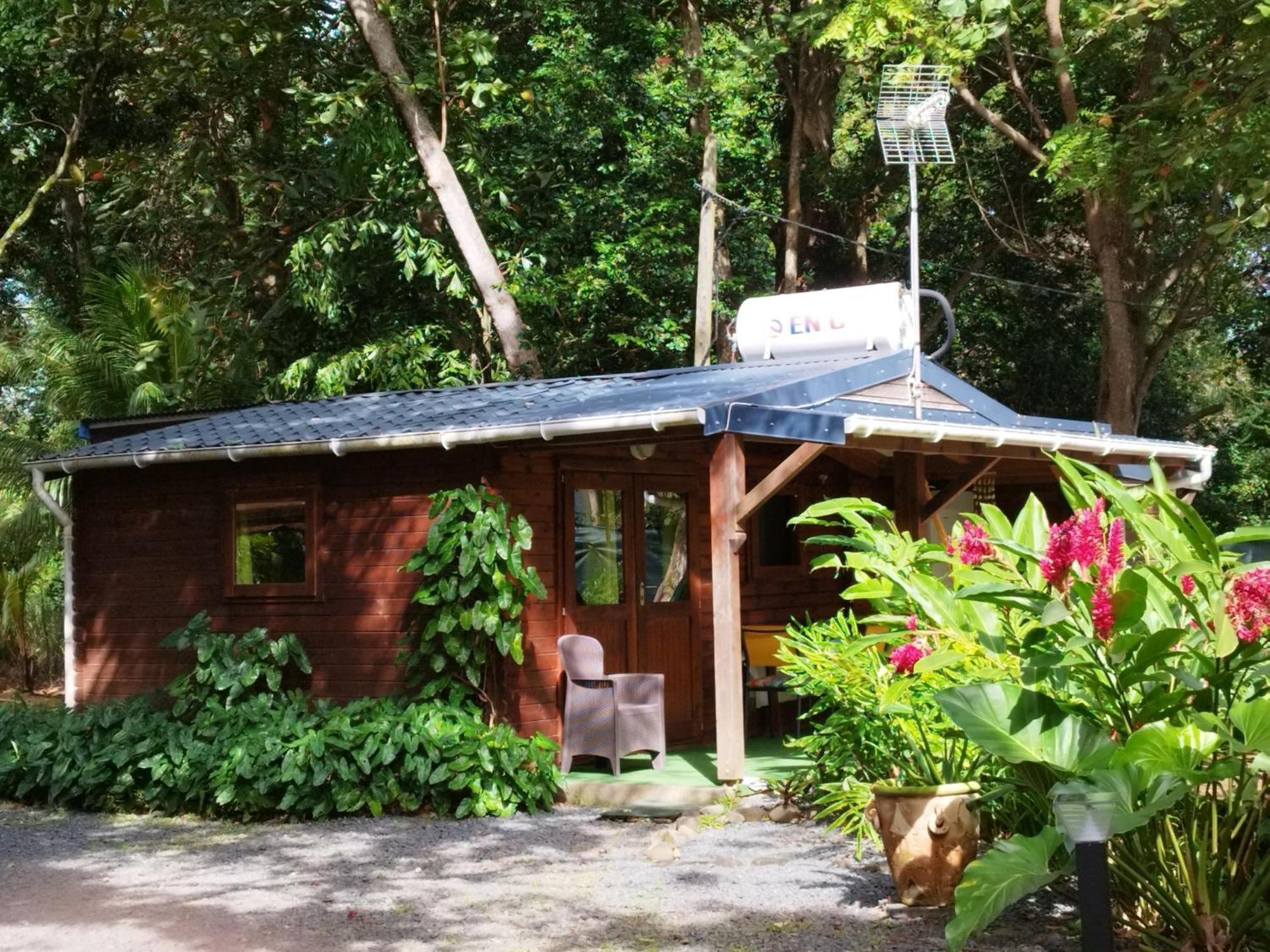 Insolite Arawakane Gites Du Manial Chalet Pointe-Noire Kültér fotó